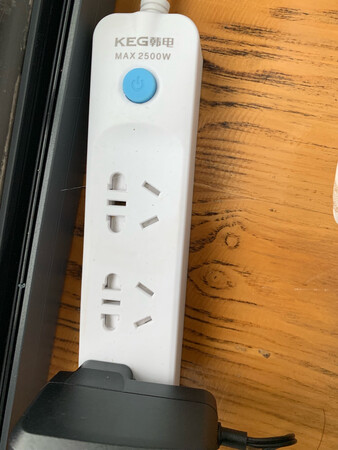 价格太贵了，性价比不高，用起来还可以，但就是价钱太高了。