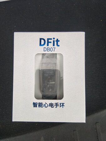 今天刚收到，外观及功能介绍基本一致。还有礼品赠送，具体效果还要用后追评。