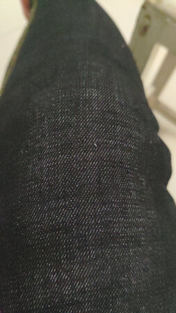号码合适，胯部穿上有点松，腰部设计合理，高腰护腰很暖和。推荐大家购买。