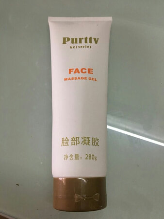 脸胶质量效果很好，既增白又光滑，值得购买，客服态度很好 下次还会光顾小店