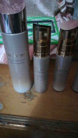 感觉效果不错，应该是正品吧，一直在用他家的产品，纽崔莱也买过，希望保持正品品牌吧，买的人会更多