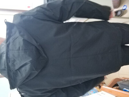 版型很好，大品牌，性价比很高，大小合适，希望可以穿的久一点
