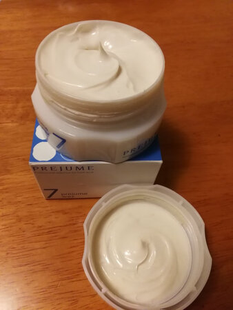 刚收到，朋友推荐的，应该是正品。