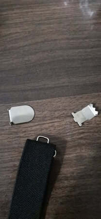 用不到一个月，直接坏了，还被弹到肉