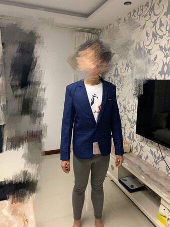 衣服质量很好，颜色超正，没有色差，孩子穿上很帅气，快递更是给力，会关注店家