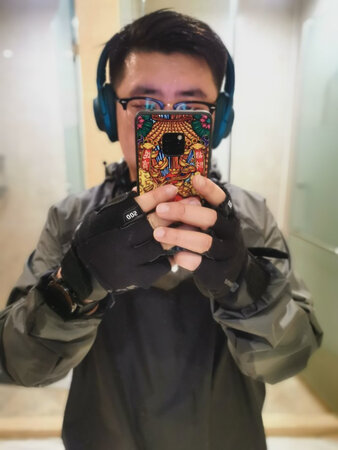 3公里跑步下来，跟洗了个澡一样。透气不闷的慌。推荐给朋友
