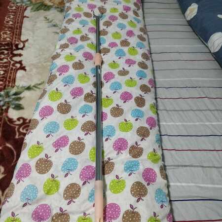 东西还不错吧，主要是顶上的东西有些粗糙，其他的地方没什么问题，日常使用好像没什么毛病！