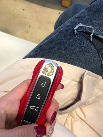 质量及其不好，一端根本就无法吻合安装上