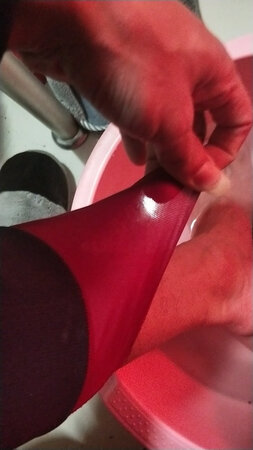 大力支持京东，内衣非常好质量非常好，穿着舒服非常舒服，快递速度迅猛，大力支持推荐