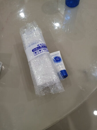 快递小哥很给力，包装完好，和图片宣传一样，我喜欢！