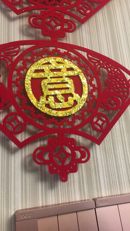 一边下面有吊线，一边没有，那就干脆都没有好了?