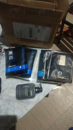 我用了好长时间了，产品牌子可以，我喜欢美白