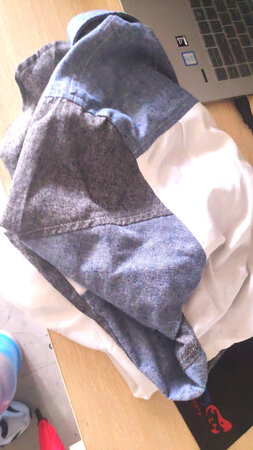 衣服好像有点起毛，其他都还好。