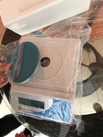 帮实验室买的  用来秤琼脂糖  物流很快 拿到货马上就用了  使用反映不错 好评。