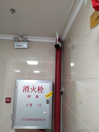 安装方便，像素清晰，操作也很简单，还不错。。