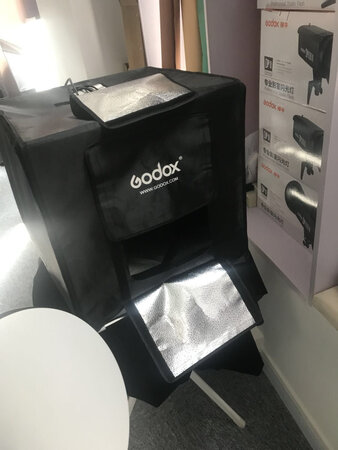 东西用了好长时间了，拍照很好用，效果也挺好的！