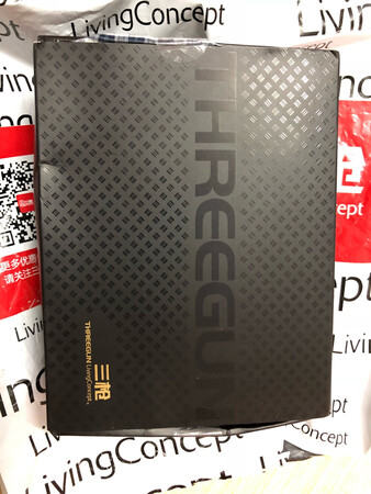 这款穿着是挺舒服的，但是做工一般，可能价格因素吧。线头很多，多到感觉是路边摊买的。感觉穿久了会到处脱线。