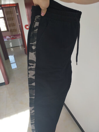 京东物流快，裤子穿起来很舒服，有点大，值得大家购买