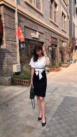 上身效果很好，很显瘦显气质，v领的很有特色，发货速度也快！