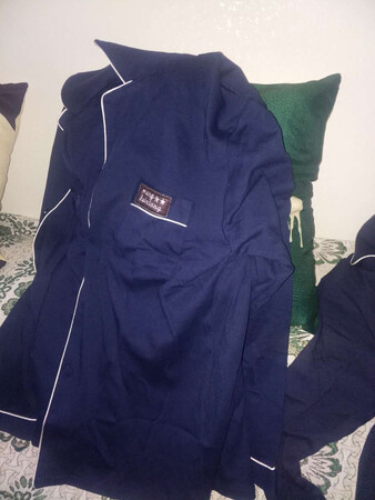 衣服质量很好，摸着很柔软，100%全棉，买了两套，物流特快，两天就收到货了四川，