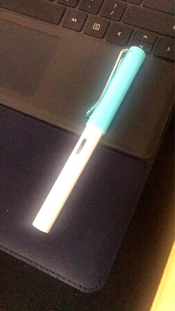 感觉要用很久也用不完，不过送的钢笔真的很好用，特别流畅。
