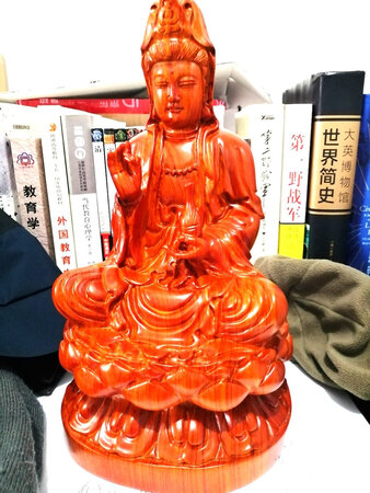 很不错，菩萨木质造型色泽都不错，摆着供奉，心意虔诚，菩萨保佑，但求问心无愧。