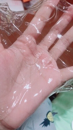 补水效果很好，用过感觉皮肤不紧绷了，很喜欢，用完继续购买