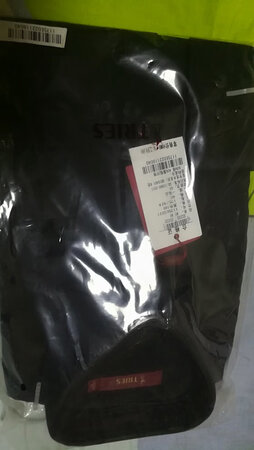此款衬衫买了件黑蓝色的，觉得不错，再来买件黑色的。样子很好，家人喜欢。