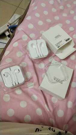 做工质感：很好
音效音质：听歌音质好
颜色外观：挺好