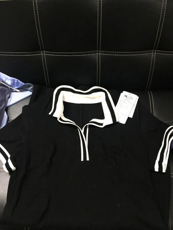 衣服板款好看，穿着舒适休闲