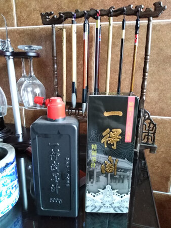 老来无事，写写字，哄自己玩儿！总是买你家的，好用，价廉，物流快。谢谢啦！