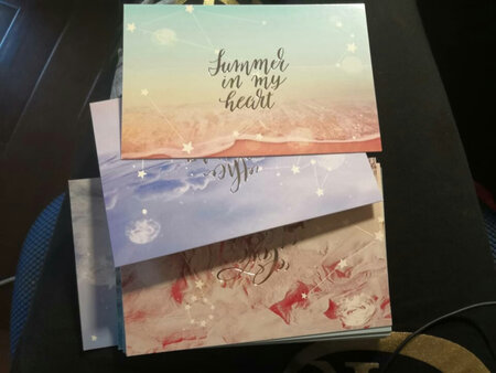 快递很快???

很漂亮，送闺蜜闺蜜很喜欢