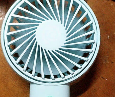 风速还挺大的，挺好看的，价格也不算太贵，，