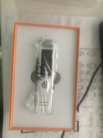 录音笔以前一直知道索尼的是专业的 现在中国的东西也越来越强大了 爱国者其实是一个很老的牌子了 刚接触记得是mp3 那个时候算比较差的牌子了 不过冲着这个名字还是要给赞的 录音笔很好用 内存也大 录音质量还是比较清晰的 不错