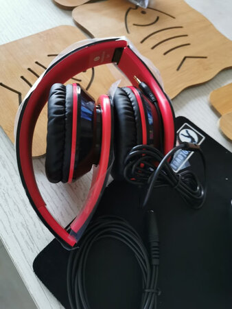看起来不错的哦，试了一下音色也还行哦，就是本身没有大小声音调，要用手机调