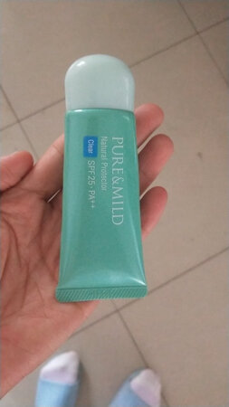 用着还可以不错。摸到脸上没有油腻的感觉