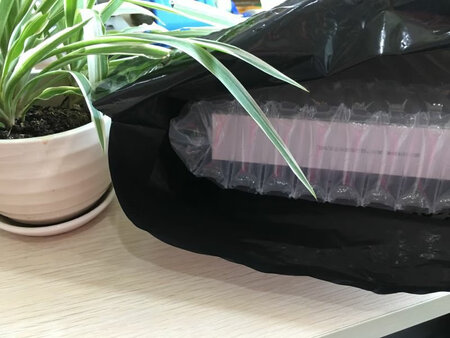 宝贝很好，问了好久才买，客服很有耐心讲解仔细到位，收到货了以后客服小婷特别耐心教我使用帮我指导，其它客服也很耐心，不好意思都不记得叫什么名字了，冲你这服务推荐大家购买日进斗金的收银机！