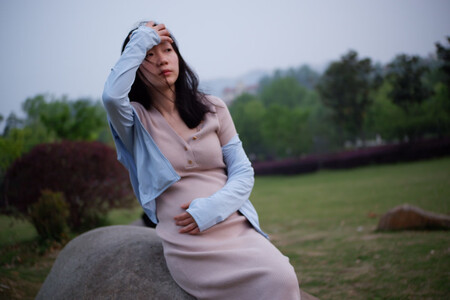 物美价廉，性价比很高了，灯光下有点偏蓝