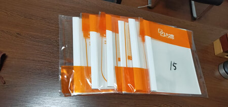 京东管理有严重的问题，退货太烦锁，五个包装各三件，一个包装四件，一个快递退货，京东需要填十九件填一个退货单，货已退一周了，钱至今未退款，这样烦恼能留住客户吗？
