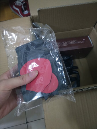 说的是预计7月31日寄到  7月31号  还没发货出库呢  今儿好不容易寄过来了  照片还能忘记寄过来  真心服了