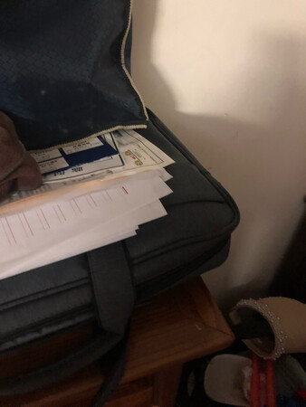 还是有些偏小了，放不了啥东西。