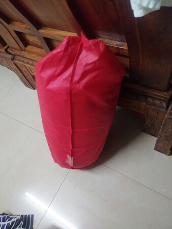 刚收到 很好 方便大女儿去学校读书 就是怕她冷 才买了这种有毛毛给她 到时候再说吧应该会很暖 还有张小毛毯送