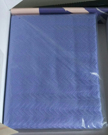 质量还好，不过毯子偏薄。