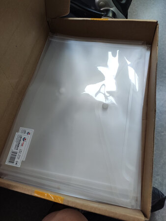 文件袋的质量特别好，上学期就是在这家店买的，价格实惠，送货快