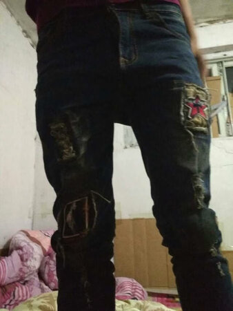 裤子收到了，质量很好，物流很快，很喜欢，穿着很舒服，很合适