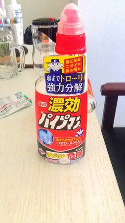 这款第二次买了，一次买了两瓶，觉得挺好用的！除油很好！