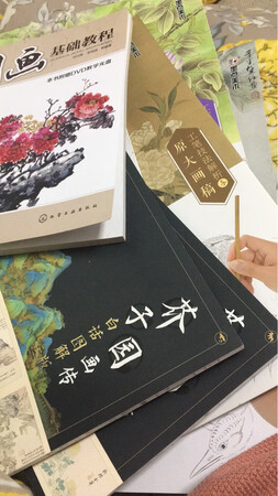 临摹了一张，最近买书太疯颠了，要忍忍忍。。。