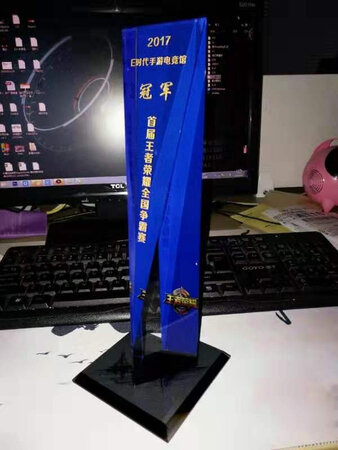 质量不错，款式很好，做工也精致，好评。