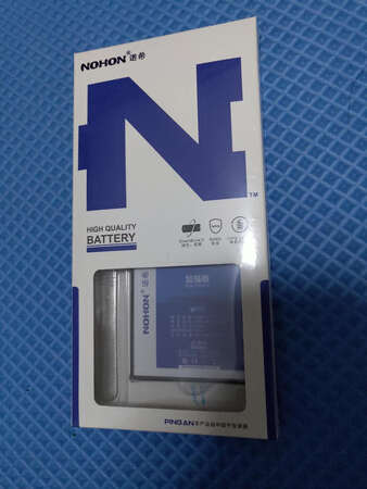 沟通后从厂家重新换货的。电池厚度看上去跟原装差不多；时间据了解也挺近的；客服很棒，沟通顺畅：快递也可以；待机应该可以有一天吧，说是五年质保，先用用看。