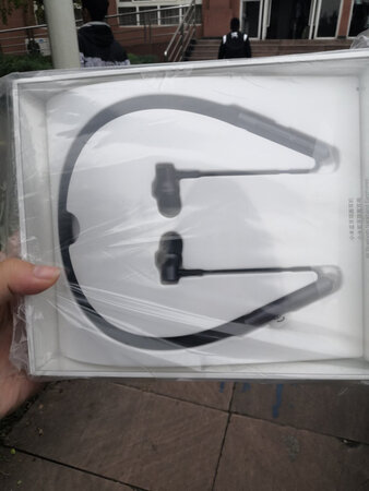 物流超级快，超满意，昨天买的今天就到了。质量也非常的nice。